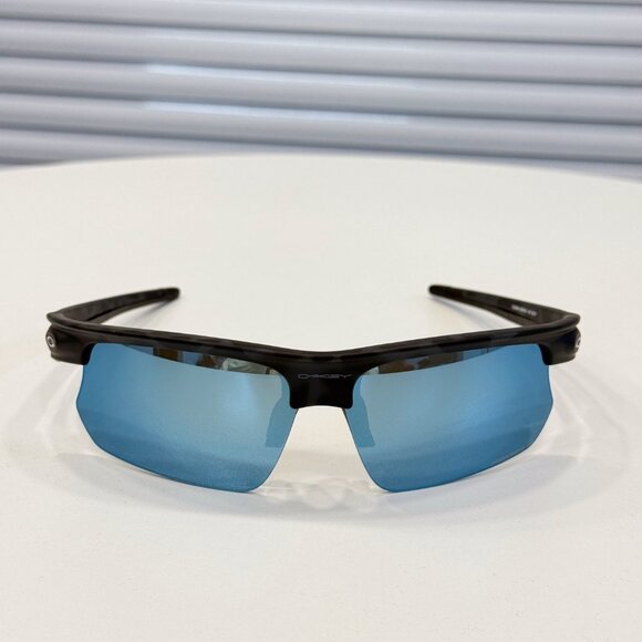 Oakley sunglasses - Picture 5 of 9